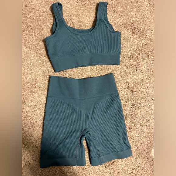 NEVER WORN- Amazon slate blue ribbed workout set - Picture 3 of 4